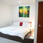 Gp Rooms Pool Guesthouse