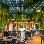 Floral Hotel - Dolphin Circle Pattaya