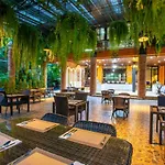 Floral Hotel - Dolphin Circle Pattaya