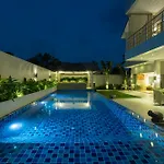 Beachside Villa Mojito