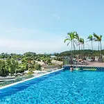 Ozone Condotel By Favstay