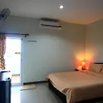 Baan Yuwanda Phuket Resort