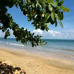 Bonhomie Beach Cottages