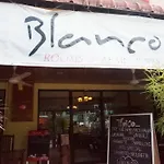 Blanco Room And Apartment