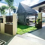 Thip Villa