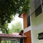Chomlay Restaurant & Room For Rent