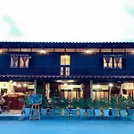 Baan Khun Yaai Mai Khun Ta