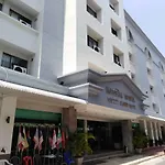 Merlin Grand Hotel