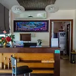 Na Vela Village