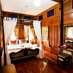 Jaroenrat Resort