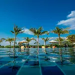 Phi Phi Harbour View Hotel-Sha Extra Plus