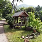 Baanrai Saiyoknoi Resort