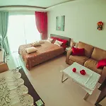 Club Royal Suites