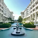 Seaview Apartment At The Energy
