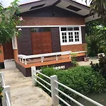 Meephawa Resort