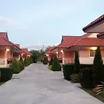 Naris Phuview Resort