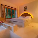 Morning Glory Resort
