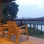 Chiang Klong Riverside Resort