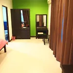 Sincere Hostel Bar And Bistro