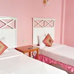 Sri Chumphon Hotel