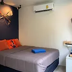 Stay Samed Hostel