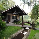 Phutarntree Resort