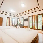 Taksina Garden Resort