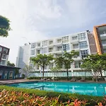 At Seacondo Studio Room B-34
