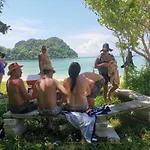 Pp Red Tuna Hut