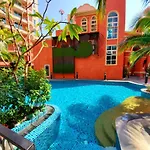 Seven Seas Condo By Pavel