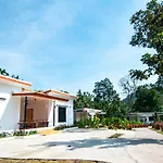 Khunkhao Tamnanprai Resort