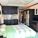 Sea View Apartment Rimhad Condominium Pattaya