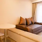 Seven Seas Resort Pattaya & Sofa Bed
