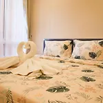 Seven Seas Resort Pattaya & Sofa Bed