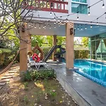 Jomtien Waree 8 - 6 Bedroom Pool Villa
