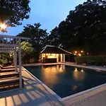 Dorm Of Happiness By Tharaburi Resort