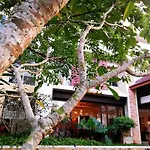 Nana Buri Hotel