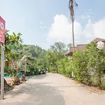Oyo 693 Tree House Cottage
