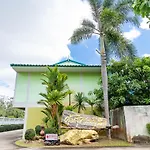 Khum Suk Resort