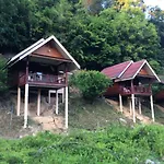Namtok Bungalows