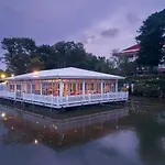 Dheva Mantra Resort