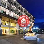 Pura Nakhon Hotel