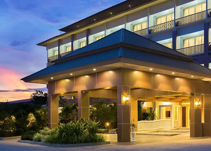 Swan Lake Hotel Sattahip
