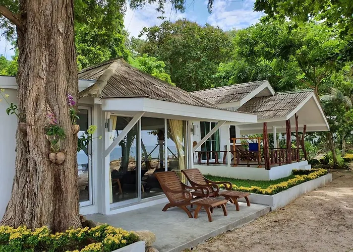 Blue Bay Bungalow