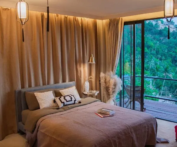 Sunset Hilltop Ocean View 2Bd House