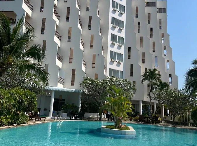 Sea Sand Sun Resort Executive 607 Mae Rumphueng Beach