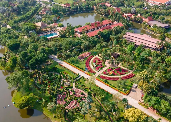 Horizon Village & Resort
