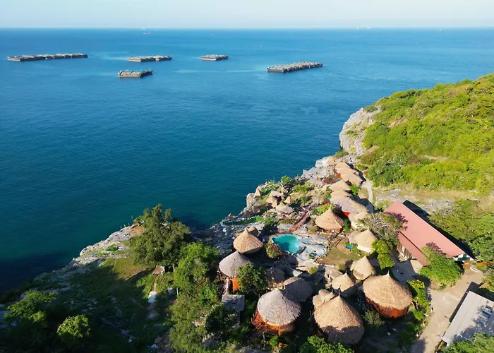 Pareehut Resort Koh Sichang