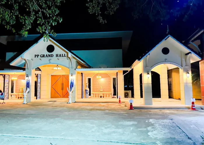 Park & Pool Resort