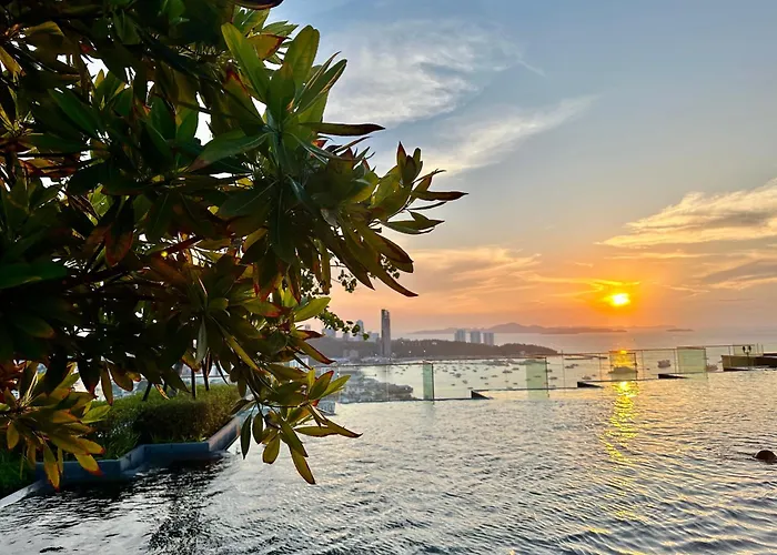 Edge Cozy Vacation Condo Infinite Sky Pool